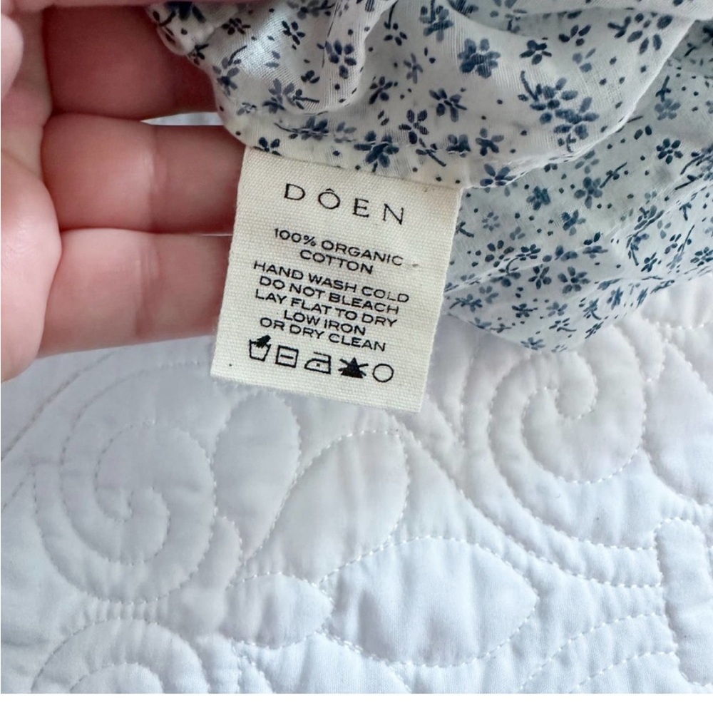 Doen Scout Short in Blue Kate Floral Organic Cotton - Picture 9 of 10